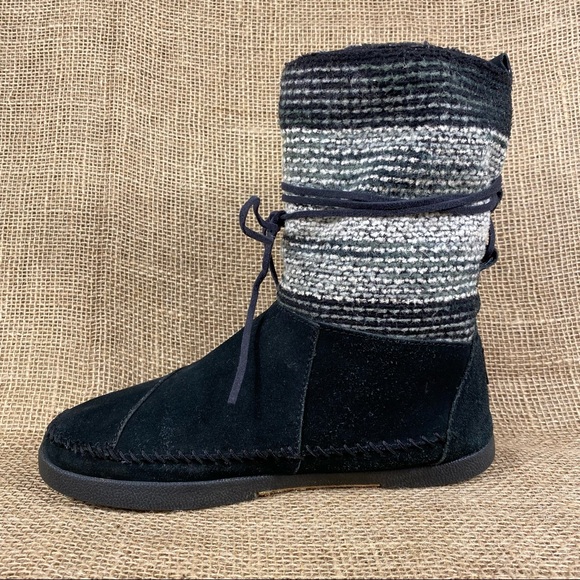 Toms Boots Sweater  Suede  Faux Fur Lined Sz W8.5 - Picture 4 of 9